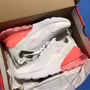 Nike air max 270 white /pink foam Grade school size 5.5 fit women 7